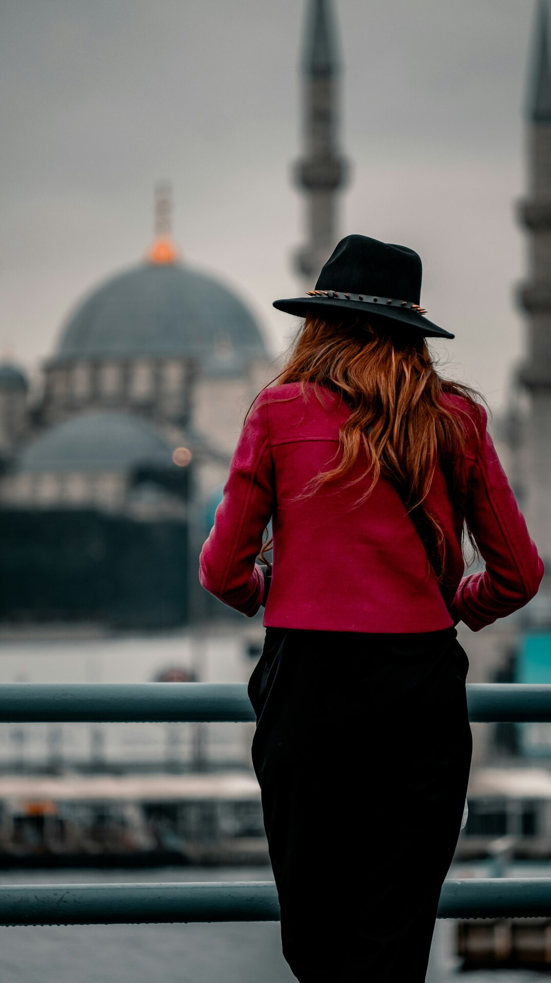 Turkish woman media mediation coach